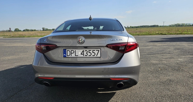Alfa Romeo Giulia cena 99000 przebieg: 75500, rok produkcji 2018 z Polkowice małe 79